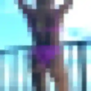 Contacte Amel, 26 ans à Alixan en privé