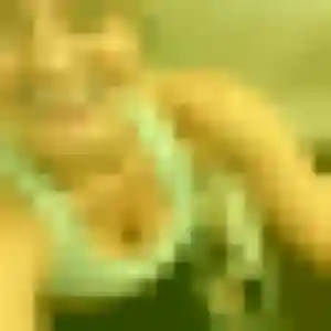 Amira de Amagney, 33 ans - plan cul discret