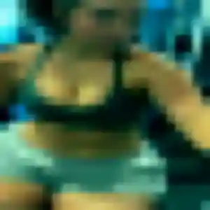 Charmante Malika, 37 ans à Amiens - voir sa photo