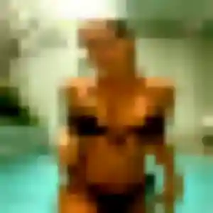 Hortense, 27 ans, connectée à Ampuis pour une rencontre coquine