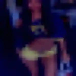 Lina, 23 ans, disponible à Anjou pour un plan cul
