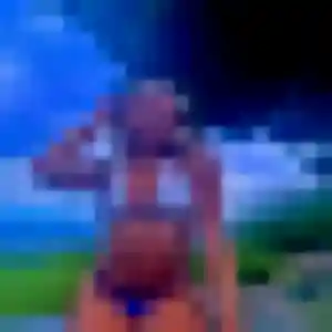 Sexy Yasmina, 28 ans à Arçon - la contacter