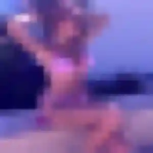 Photo de Harmony à Astillé (23 ans) - plan cul gratuit