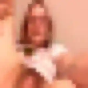 Photo de Emeraude à Aunay-sous-Auneau (29 ans) - plan cul anonyme