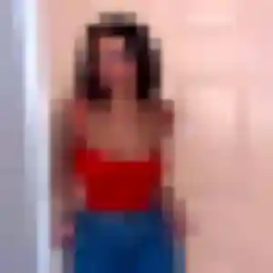 Francine, 26 ans, connectée à Autheuil-Authouillet pour une rencontre coquine