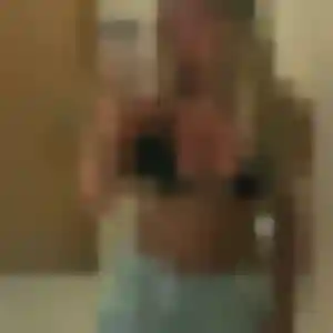 Brigitte, femme de 27 ans veut plan cul à Authezat