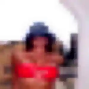 Contacte Ursula, 32 ans à Auxerre gratuitement