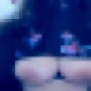 Découvre Clarisse, 27 ans à Ayse en privé