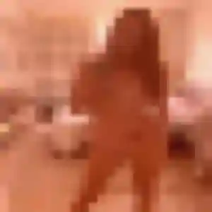 Anne-Charlotte, femme de 27 ans cherche plan cul à Azay-le-Ferron