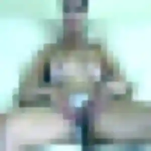 Luna, fille de 24 ans cherche plan cul à Barret