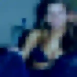 Rym, 27 ans, connectée à Bédarrides pour un plan cul