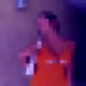Sonia, 23 ans, en ligne à Béruges pour un plan cul