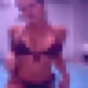 Eva, femme de 26 ans propose plan cul à Biron