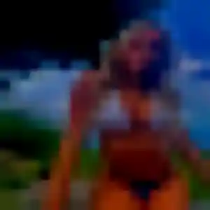 Ornella de Blacy, 30 ans - plan cul sans prise de tête