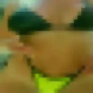 Découvre Chloe, 26 ans à Bonnac-la-Côte gratuitement