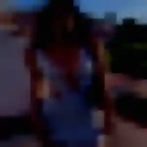 Emilie (22 ans) à Breuvannes-en-Bassigny attend un plan cul ce soir