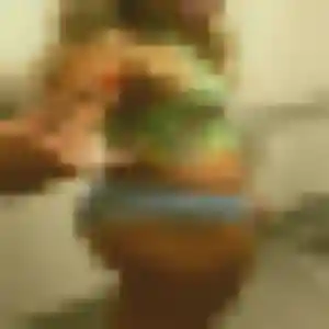 Photo de Luna à Brives-Charensac (26 ans) - plan cul anonyme