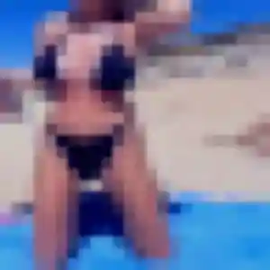Cassandre, 32 ans, en ligne à Bû pour un plan cul