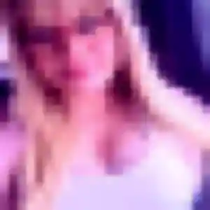 Alice, femme de 27 ans veut plan cul à Cambes-en-Plaine