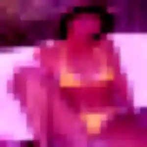 Zephyrine, 40 ans, connectée à Campagne-lès-Boulonnais pour une rencontre coquine