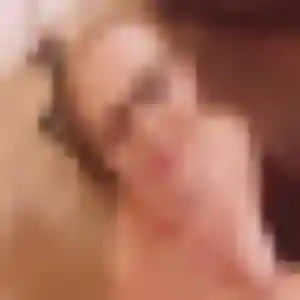 Rejoins Amel, 29 ans à Campsas en privé