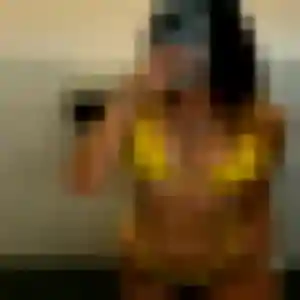 Photo de Mila à Canly (24 ans) - plan cul sans inscription