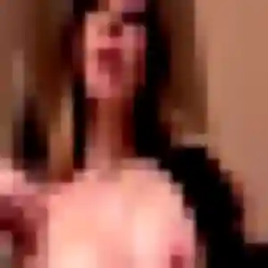 Romina, fille de 22 ans propose plan cul à Cattenom