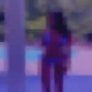 plan cul à Certines : photo de Brunehilde, 22 ans - accès libre
