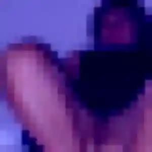 Rejoins Agnes, 33 ans à Champigny en privé