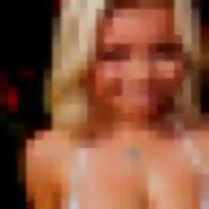 Belle Ulrike, 34 ans à Champlost - voir sa photo