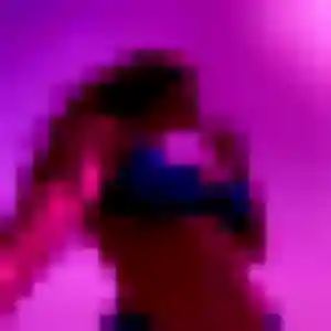 Alicia, 28 ans, connectée à Charmeil pour un plan cul