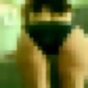 Lily, 34 ans, cherche un plan cul à Charolles