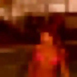 Photo perso de Leonore, 30 ans à Châteaufort - rencontre coquine