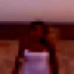 Ameline, 23 ans, en ligne à Châteauneuf-du-Rhône pour un plan cul