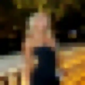 Adelaide (36 ans) à Châteauneuf-le-Rouge attend un plan cul ce soir