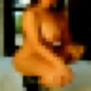 Emmanuelle de Châtillon-Coligny, 41 ans - plan cul discret