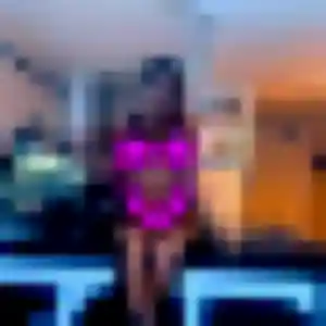 Anne-Charlotte, 38 ans, en ligne à Cheminon pour une rencontre coquine