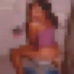 Photo de Alessandra à Civray (27 ans) - plan cul sans inscription