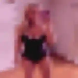 Photo de Rania à Cléré-les-Pins (22 ans) - plan cul sans inscription