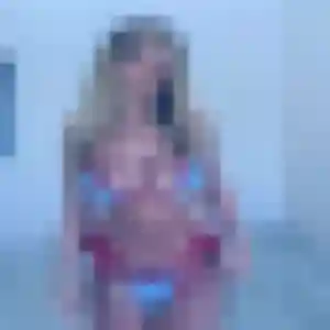 Charlotte, 33 ans, connectée à Clermont-Ferrand pour une rencontre coquine