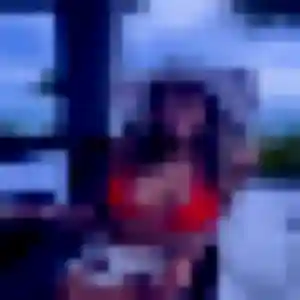 Yvonne (32 ans) à Cohade attend une rencontre ce soir