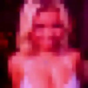 Yvonne, 22 ans, connectée à Concarneau pour une rencontre coquine