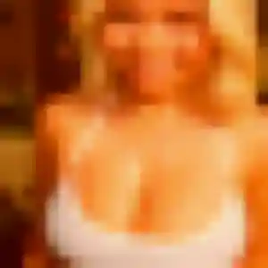 Découvre Caroline, 44 ans à Contest gratuitement