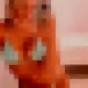 Rejoins Amel, 26 ans à Cordes-sur-Ciel en privé