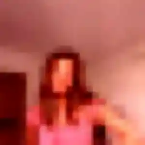 Charmante Louise, 23 ans à Cornas - voir sa photo