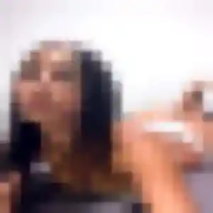 Erika, femme de 23 ans propose plan cul à Coucouron