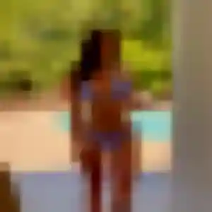 Charmante Charlotte, 25 ans à Courchelettes - voir sa photo