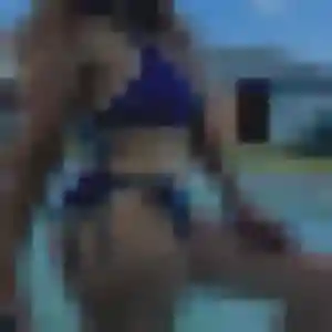 Fleur, 45 ans, en ligne à Courçon pour une rencontre coquine