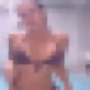 Photo de Yasmina à Courcy (29 ans) - plan cul discret