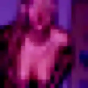 Kim, 29 ans, en ligne à Craponne pour une rencontre coquine